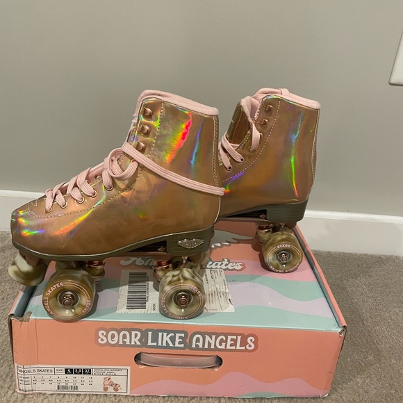 Angel Skates - Picture 5 of 9